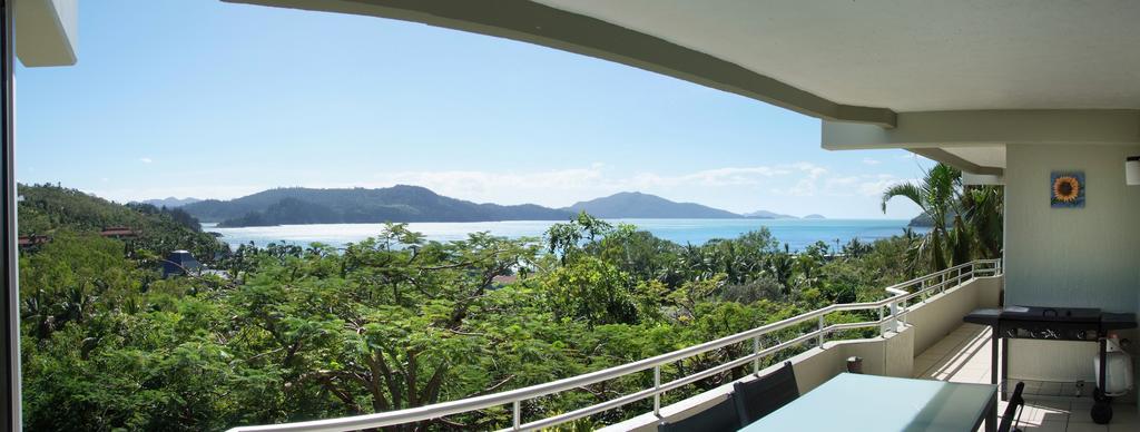 Poinciana 112 Lägenhet Hamilton Island Exteriör bild
