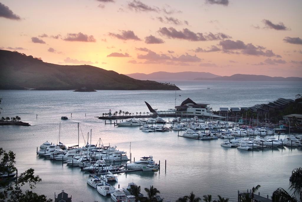 Poinciana 112 Lägenhet Hamilton Island Exteriör bild